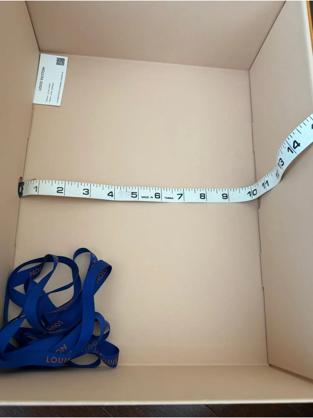 Louis Vuitton Box dust bag and blue string 2026